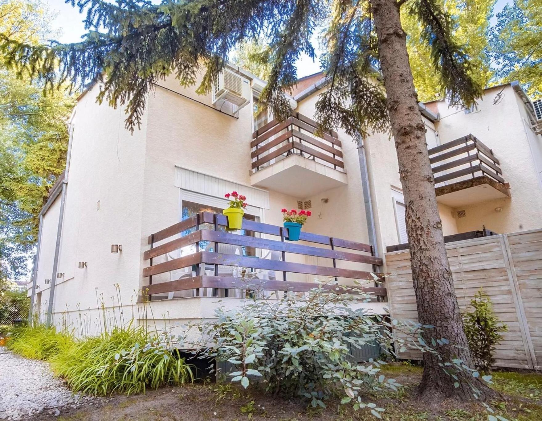 Appartement Nyaralo